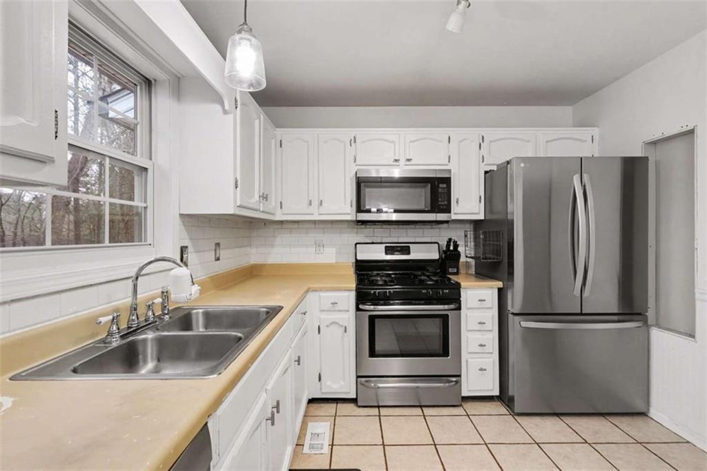 325 Madeline Way Temple, GA 30179 - Photo 13 of 28