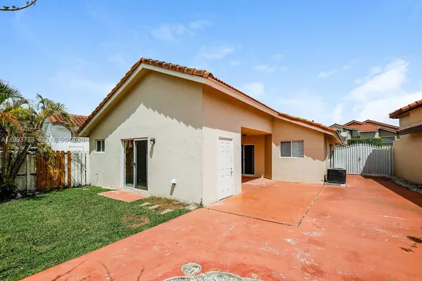 $3,449 | International Gardens, Miami, FL 33175