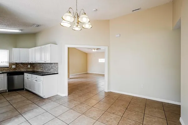 $3,449 | International Gardens, Miami, FL 33175