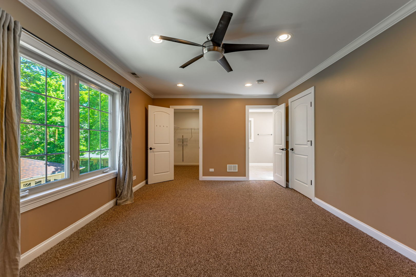 1434 Devon Avenue Park Ridge, IL 60068 - Photo 15 of 40