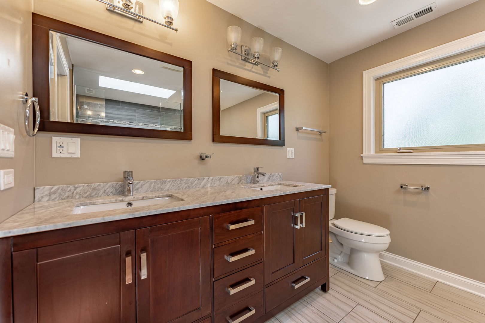 1434 Devon Avenue Park Ridge, IL 60068 - Photo 16 of 40