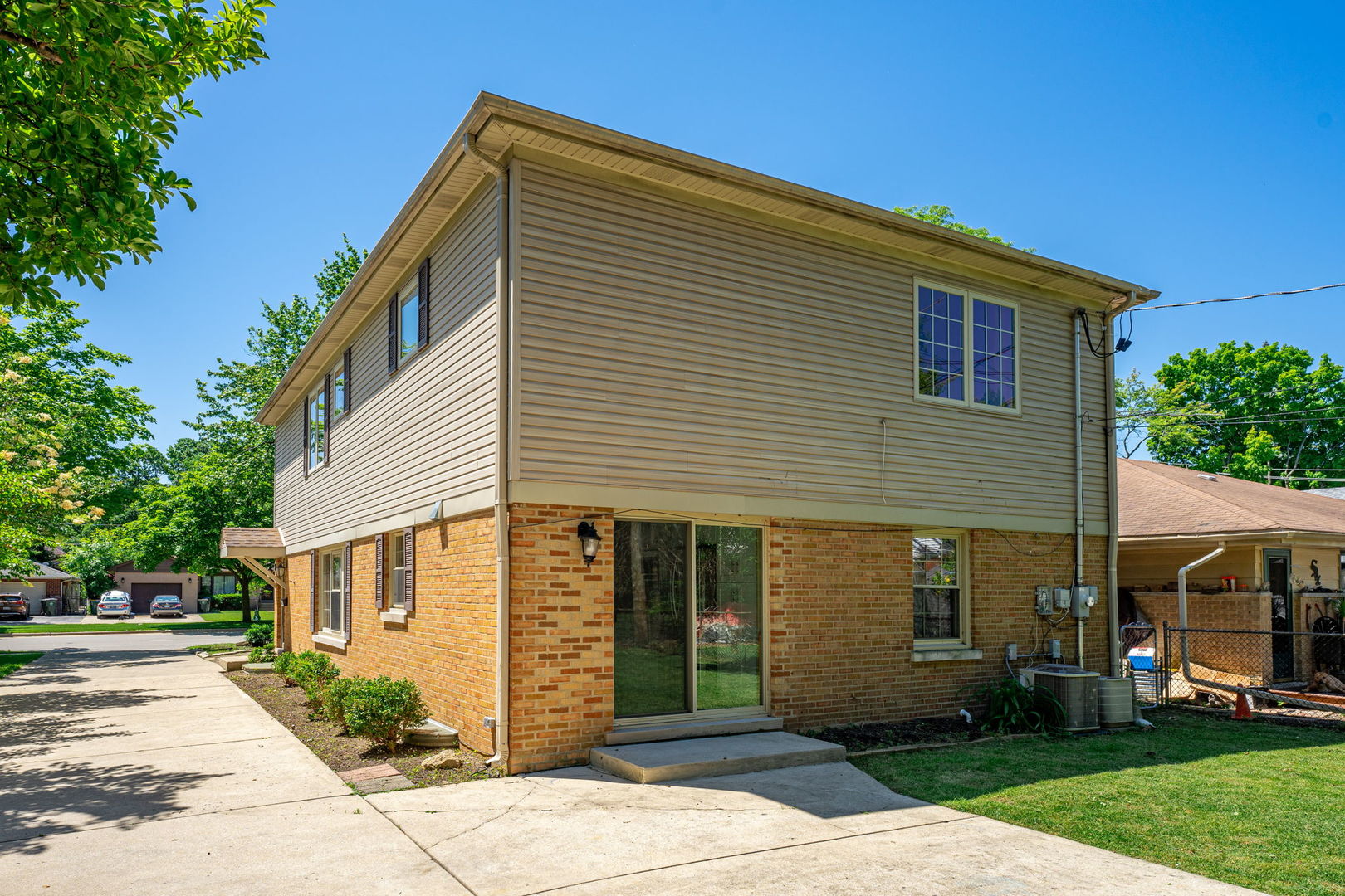 1434 Devon Avenue Park Ridge, IL 60068 - Photo 33 of 40