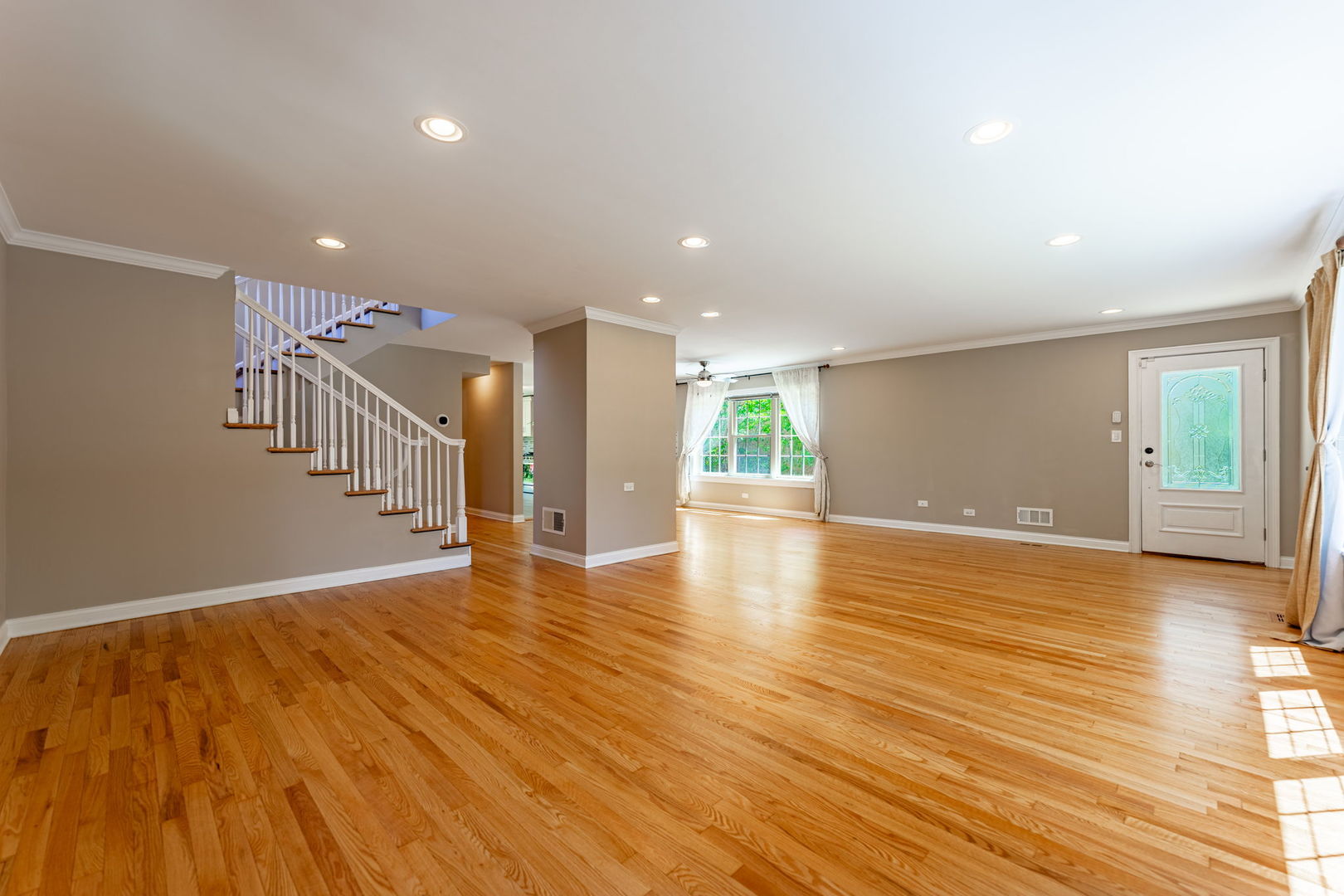 1434 Devon Avenue Park Ridge, IL 60068 - Photo 5 of 40