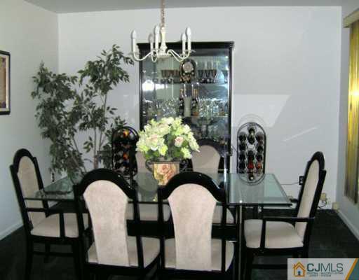 17 Pine Ridge Drive Edison, NJ 08820 - Photo 2 of 8
