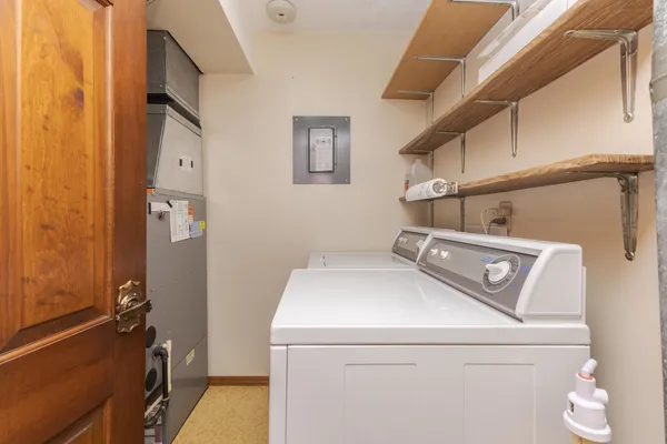 $115,000 | 105 Carol Court, Unit C1, Pontiac, IL 61764