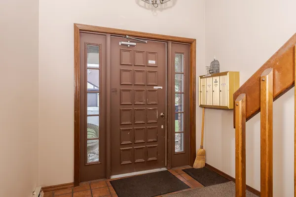 $115,000 | 105 Carol Court, Unit C1, Pontiac, IL 61764