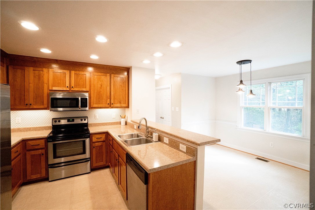 1011 Spirea Road Richmond, VA 23236 - Photo 11 of 36 Gallery Image 11