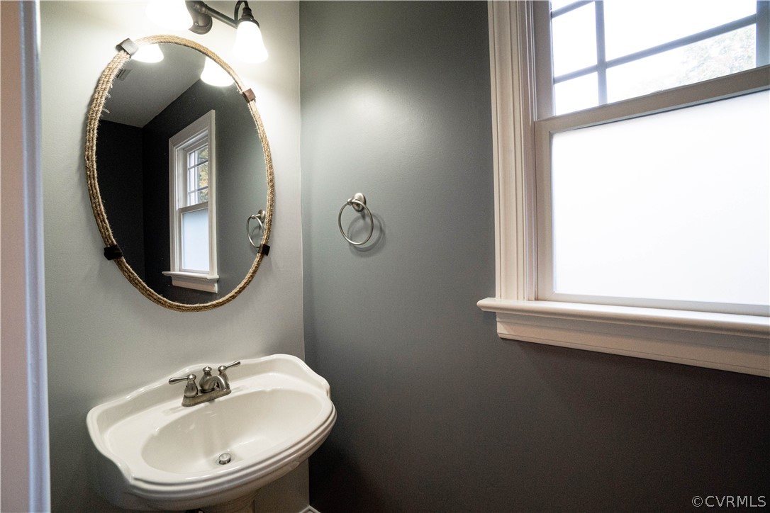 1011 Spirea Road Richmond, VA 23236 - Photo 20 of 36 Gallery Image 20
