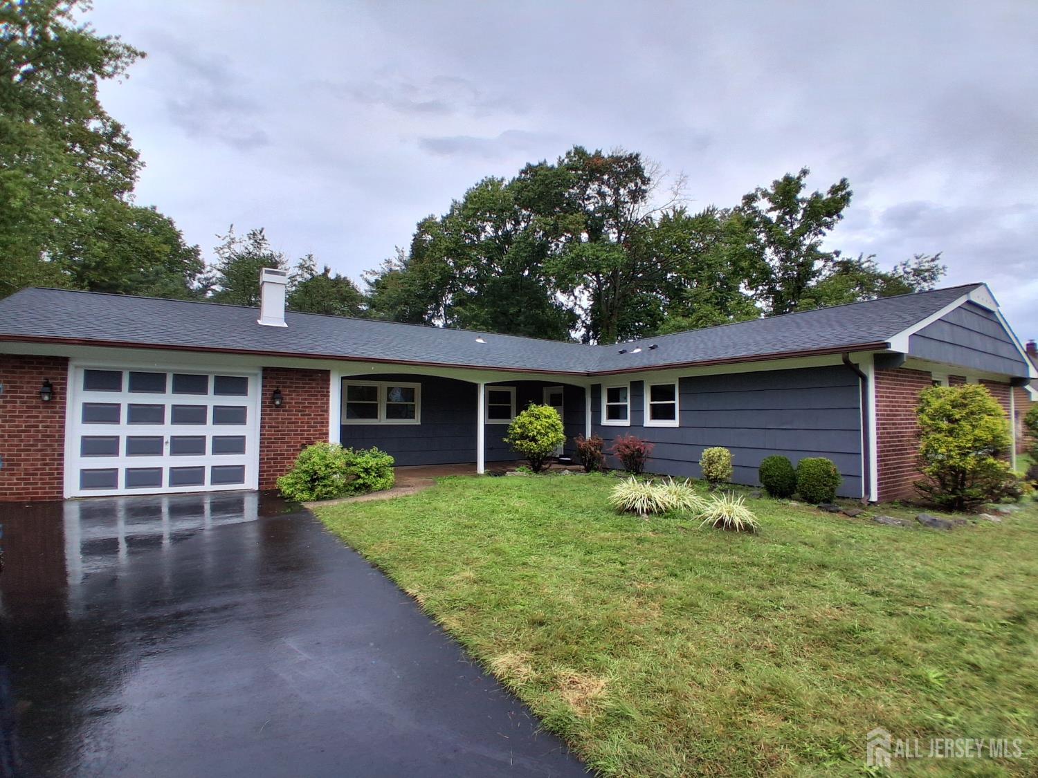 6 Flower Road Somerset, NJ 08873 - Photo 4 of 20 Gallery Image 4