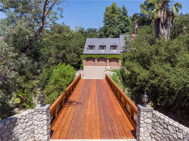 $8,950,000 | 375 Berkshire Avenue, La Canada Flintridge, CA 91011