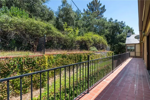 $8,950,000 | 375 Berkshire Avenue, La Canada Flintridge, CA 91011
