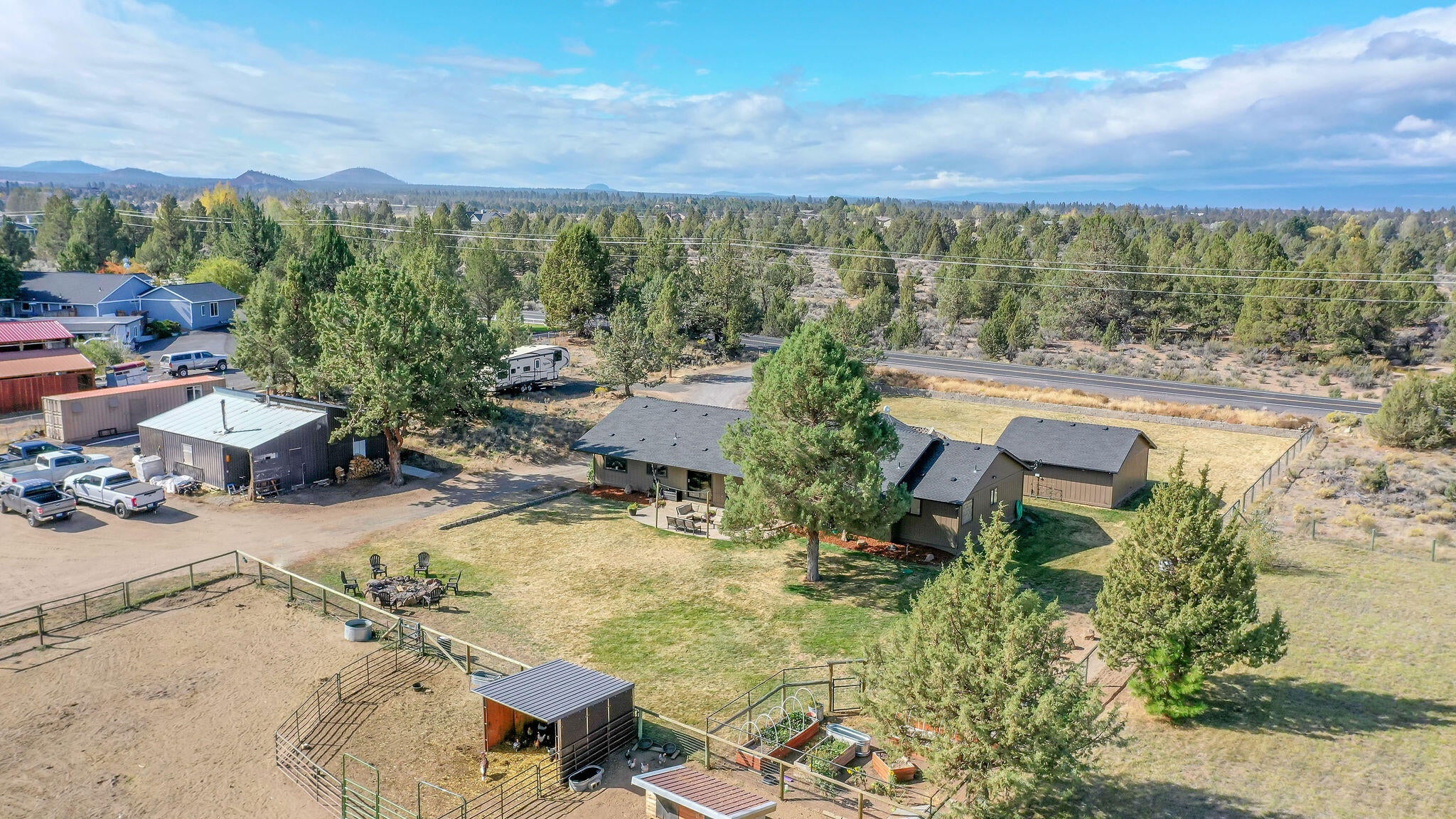 61070 Gosney Road Bend, OR 97702 - Photo 41 of 43 DJI_0167