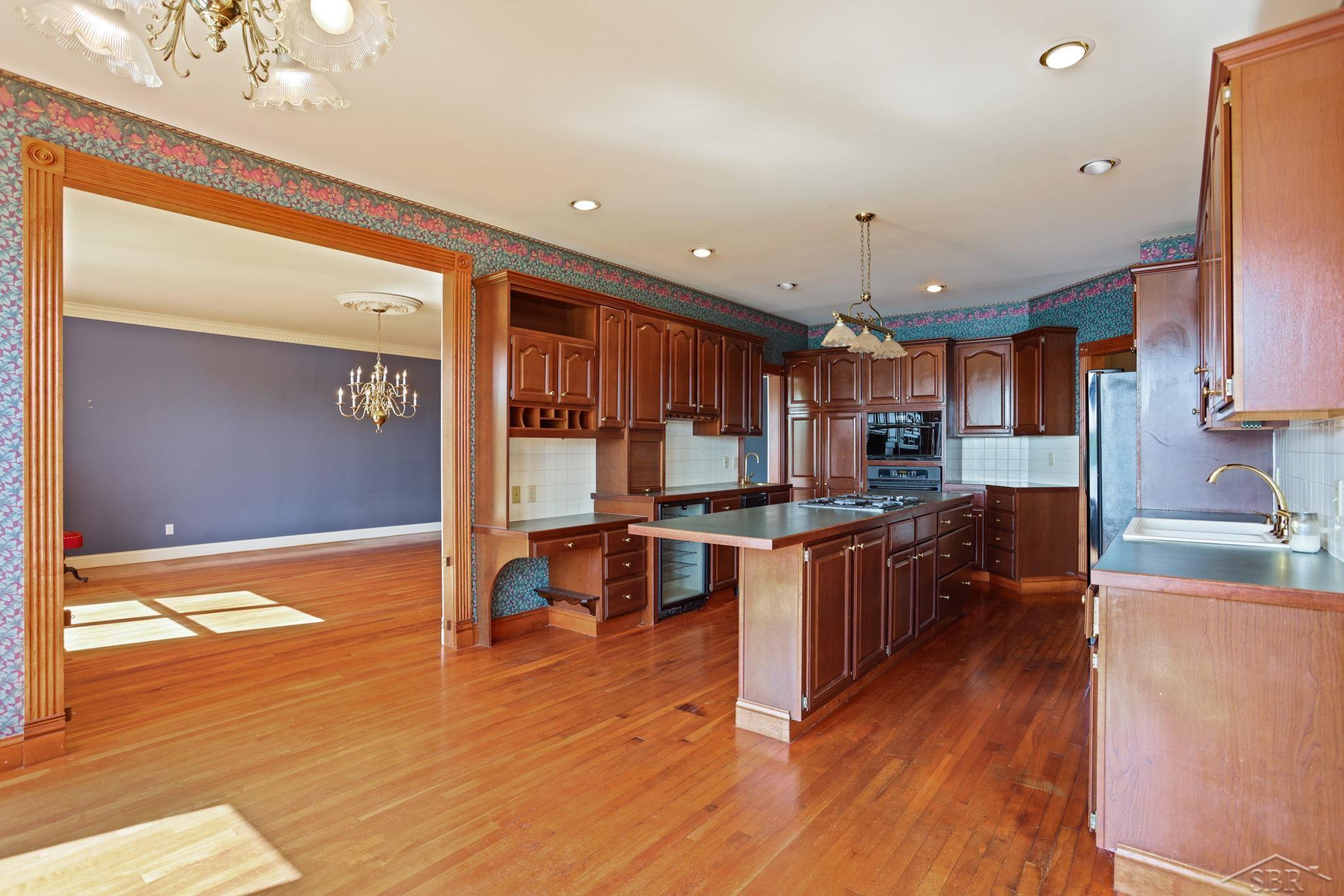1555 South Graham Road Saginaw, MI 48609 - Photo 15 of 99 50150457-52e4b5b6-1a2b-40f2-b58f-8361f1e0101e.JPG