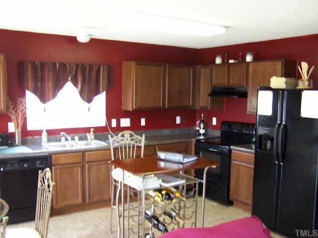 Eat-in kitchen with granite countertops