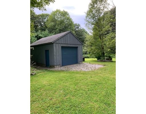 64 McIntyre Road Oxford, MA 01537 - Photo 3 of 14 Gallery Image 3