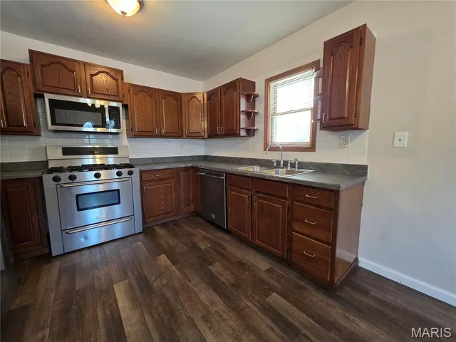 $145,000 | 726 Rice Street, Wood River, IL 62095