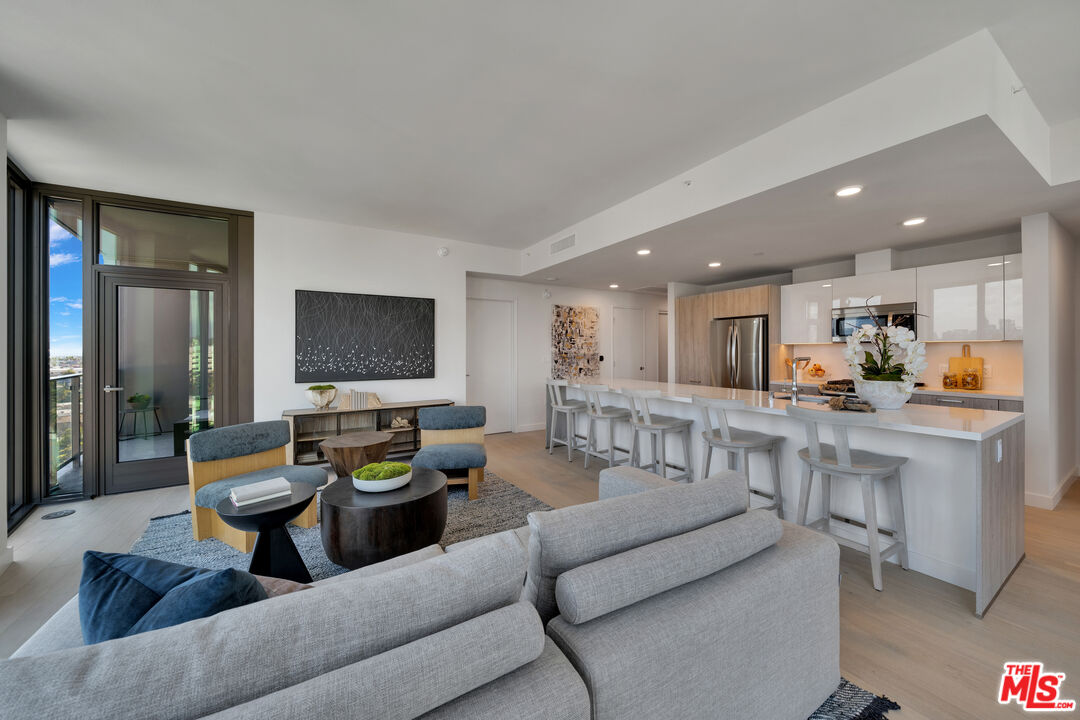 2801 Sunset Place, Unit PH01 Los Angeles, CA 90005 - Photo 18 of 18