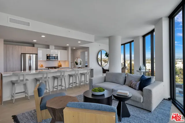 $9,495 | 2801 Sunset Place, Unit PH01, Los Angeles, CA 90005