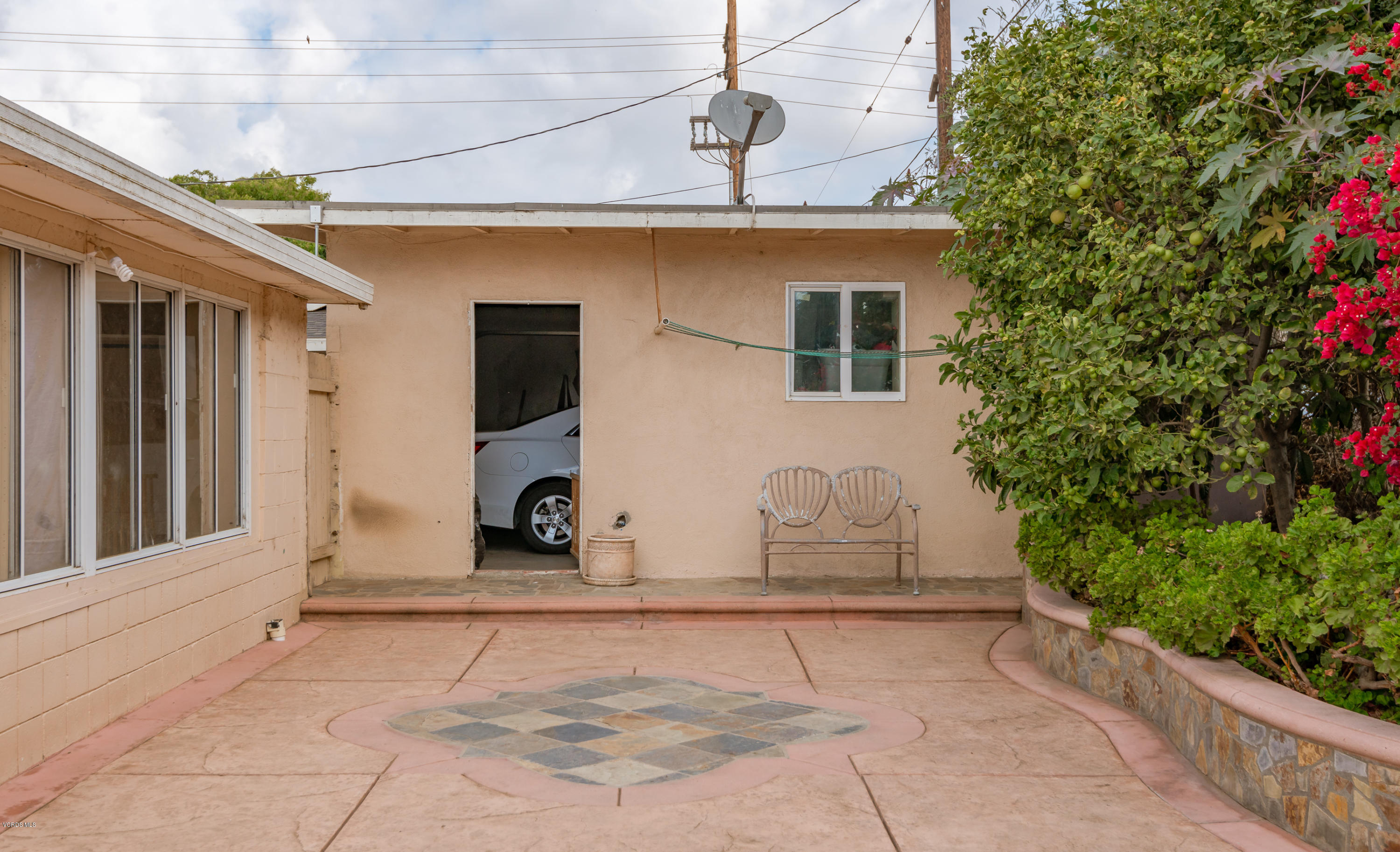 3000 Madera Place Oxnard, CA 93033 - Photo 11 of 18 11-Back Patio