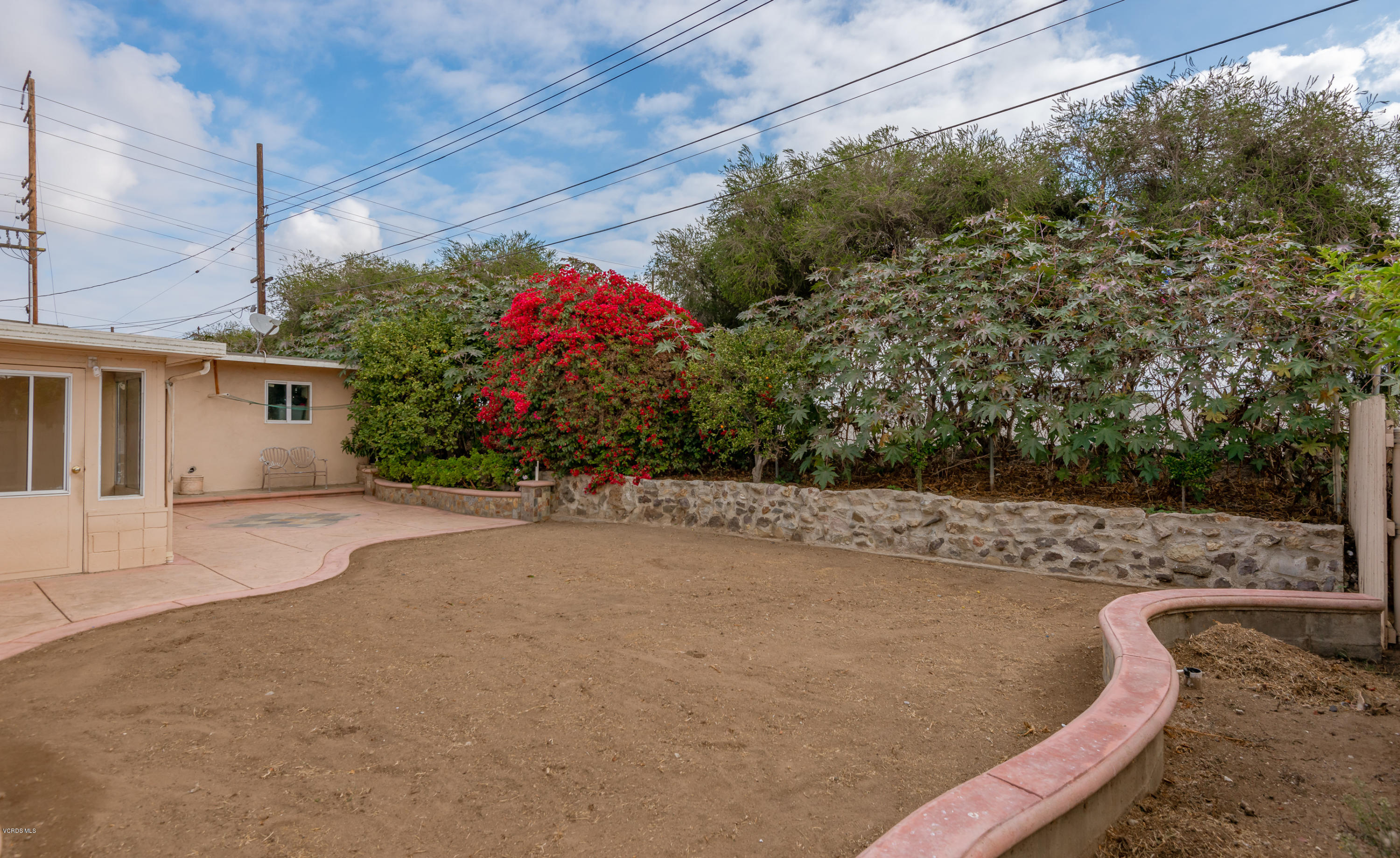 3000 Madera Place Oxnard, CA 93033 - Photo 10 of 18 10-Back Yard