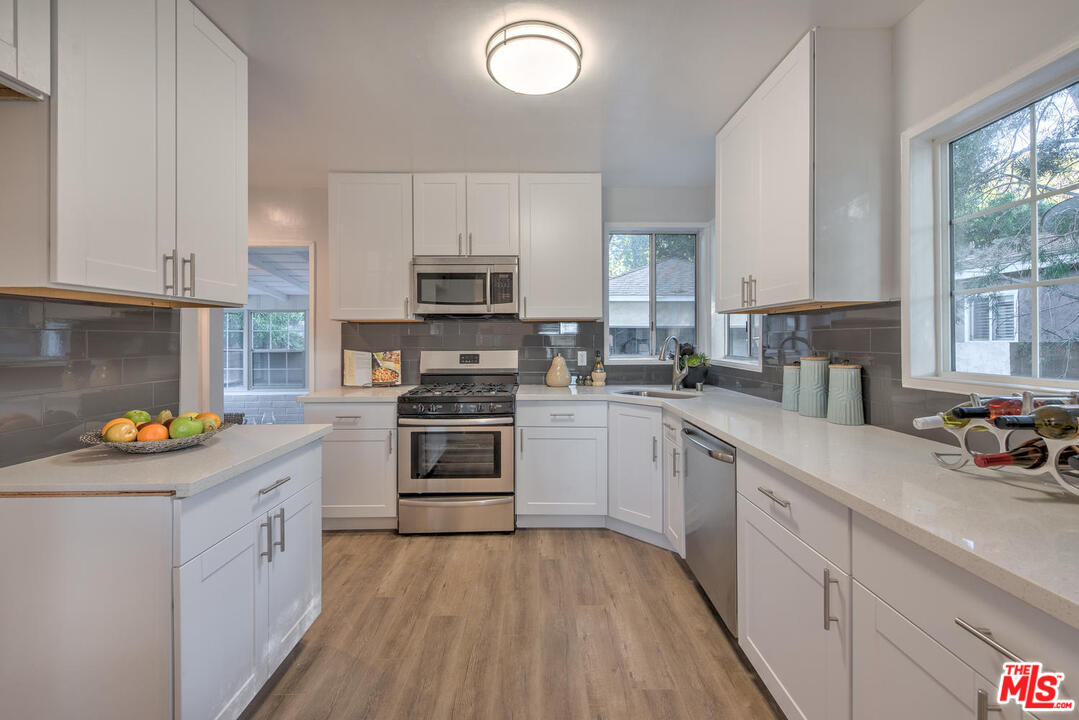 6600 Ruffner Avenue Lake Balboa, CA 91406 - Photo 13 of 20 Gallery Image 13