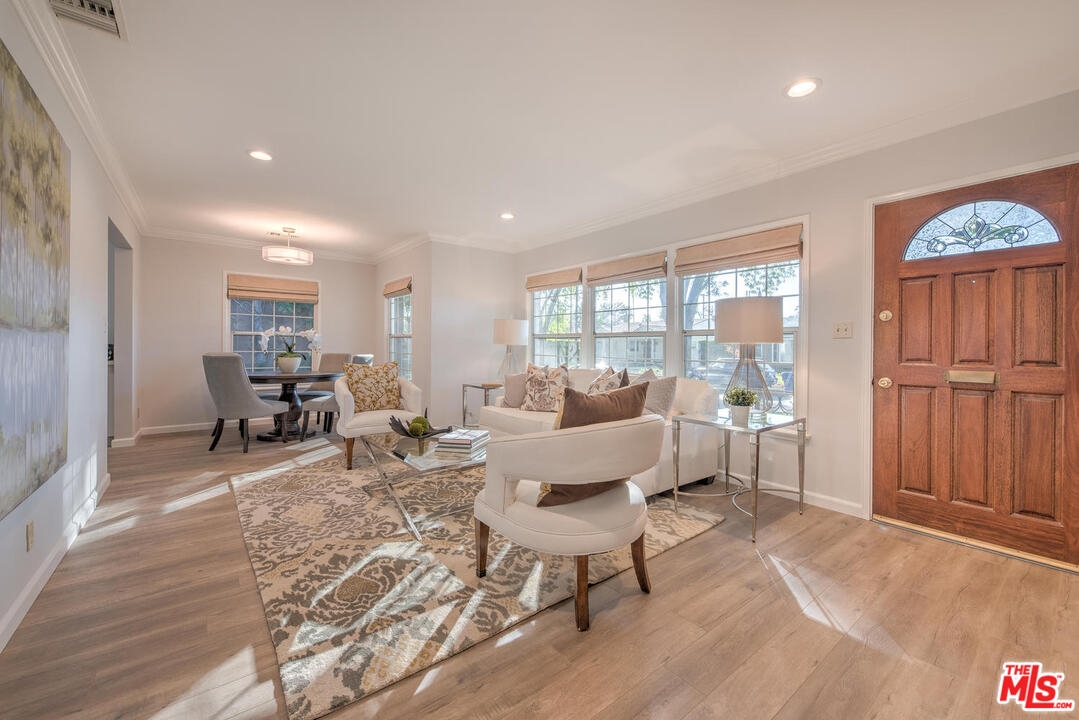 6600 Ruffner Avenue Lake Balboa, CA 91406 - Photo 4 of 20 Gallery Image 4