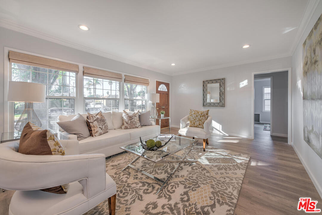 6600 Ruffner Avenue Lake Balboa, CA 91406 - Photo 5 of 20 Gallery Image 5