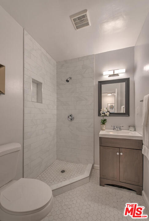 6600 Ruffner Avenue Lake Balboa, CA 91406 - Photo 10 of 20 Gallery Image 10