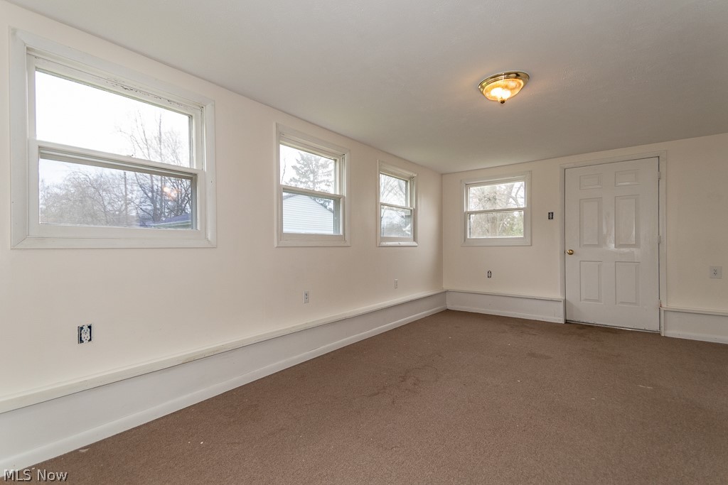8144 Stockbridge Road Mentor, OH 44060 - Photo 26 of 36 Awesome 4 season room with carpeting and separate entrance