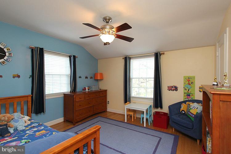 8209 Maple Ridge Road Bethesda, MD 20814 - Photo 18 of 26 Bedroom #2