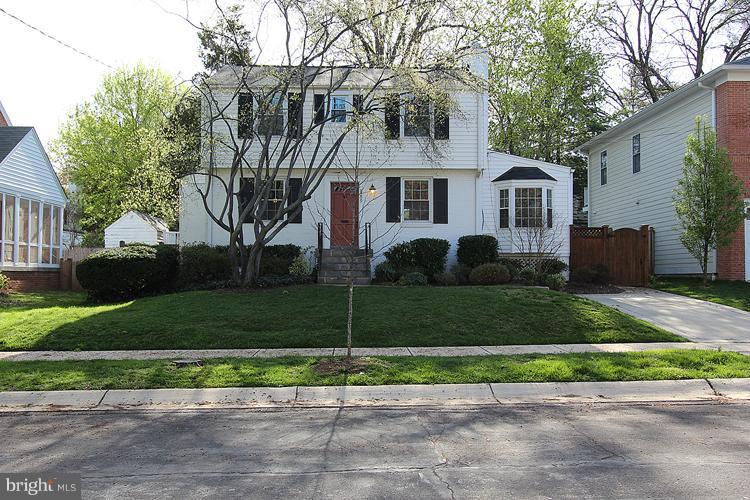 8209 Maple Ridge Road Bethesda, MD 20814 - Photo 26 of 26 Exterior (Front)
