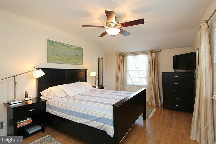 8209 Maple Ridge Road Bethesda, MD 20814 - Photo 9 of 26 Master Bedroom with walk-in