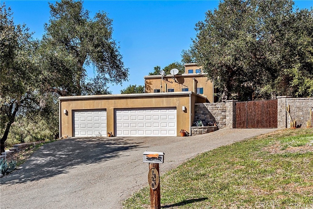 10950 Fox Springs Road Fallbrook, CA 92028 - Photo 20 of 23