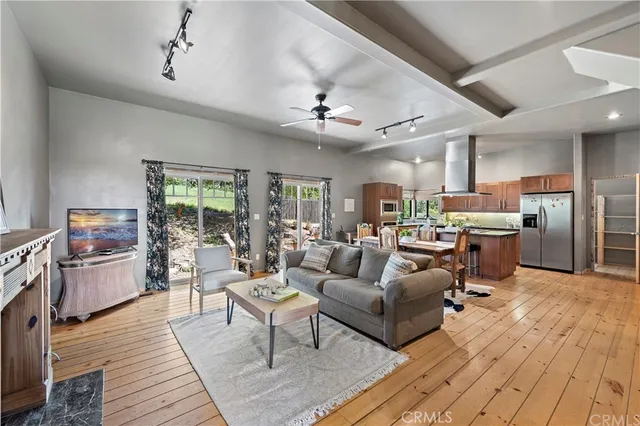 $4,000 | 10950 Fox Springs Road, Fallbrook, CA 92028