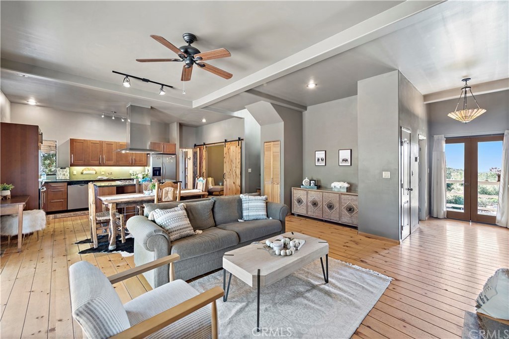 10950 Fox Springs Road Fallbrook, CA 92028 - Photo 4 of 23