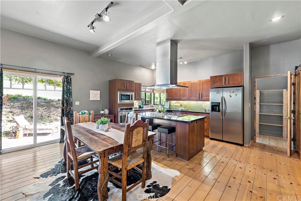 10950 Fox Springs Road Fallbrook, CA 92028 - Photo 5 of 23