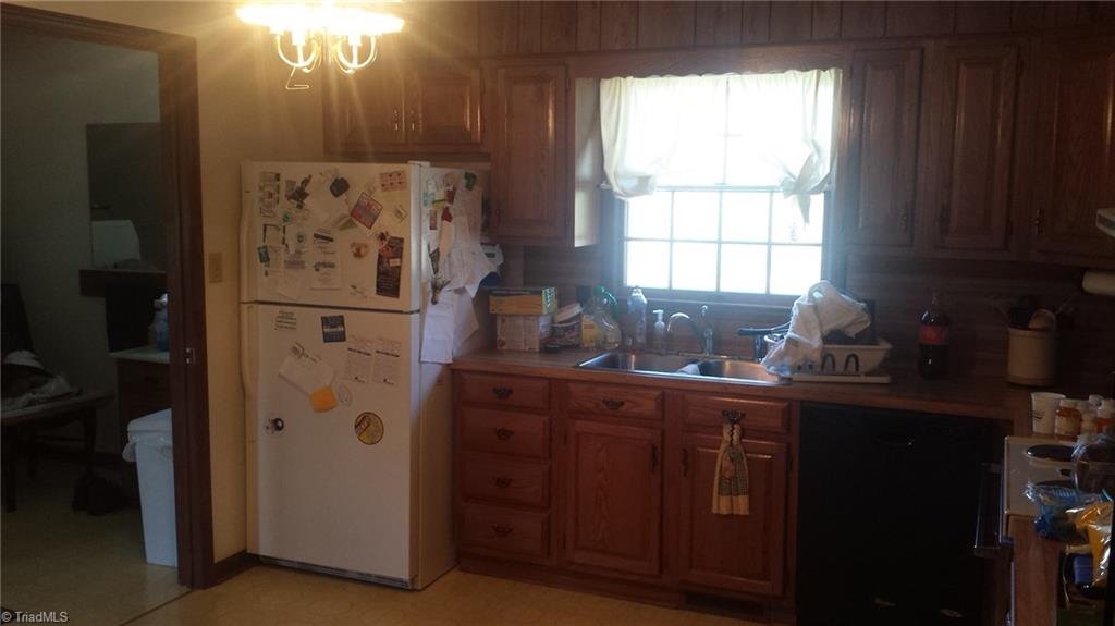 1174 Slate Mountain Road Mount Airy, NC 27030 - Photo 8 of 19 Gallery Image 8