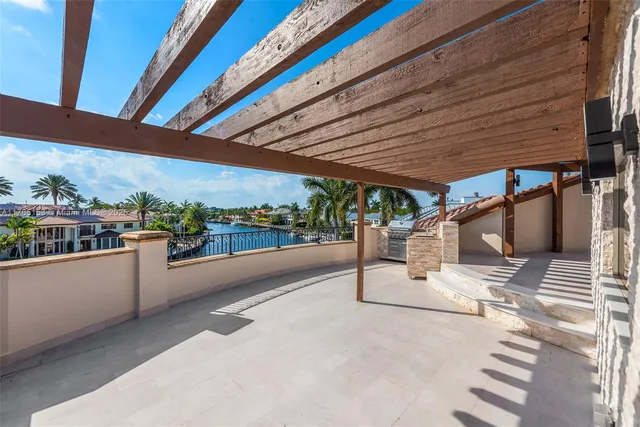 $8,995,000 | 3201 Northeast 27th Avenue, Lighthouse Point, FL 33064