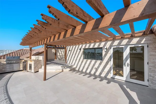 $8,995,000 | 3201 Northeast 27th Avenue, Lighthouse Point, FL 33064