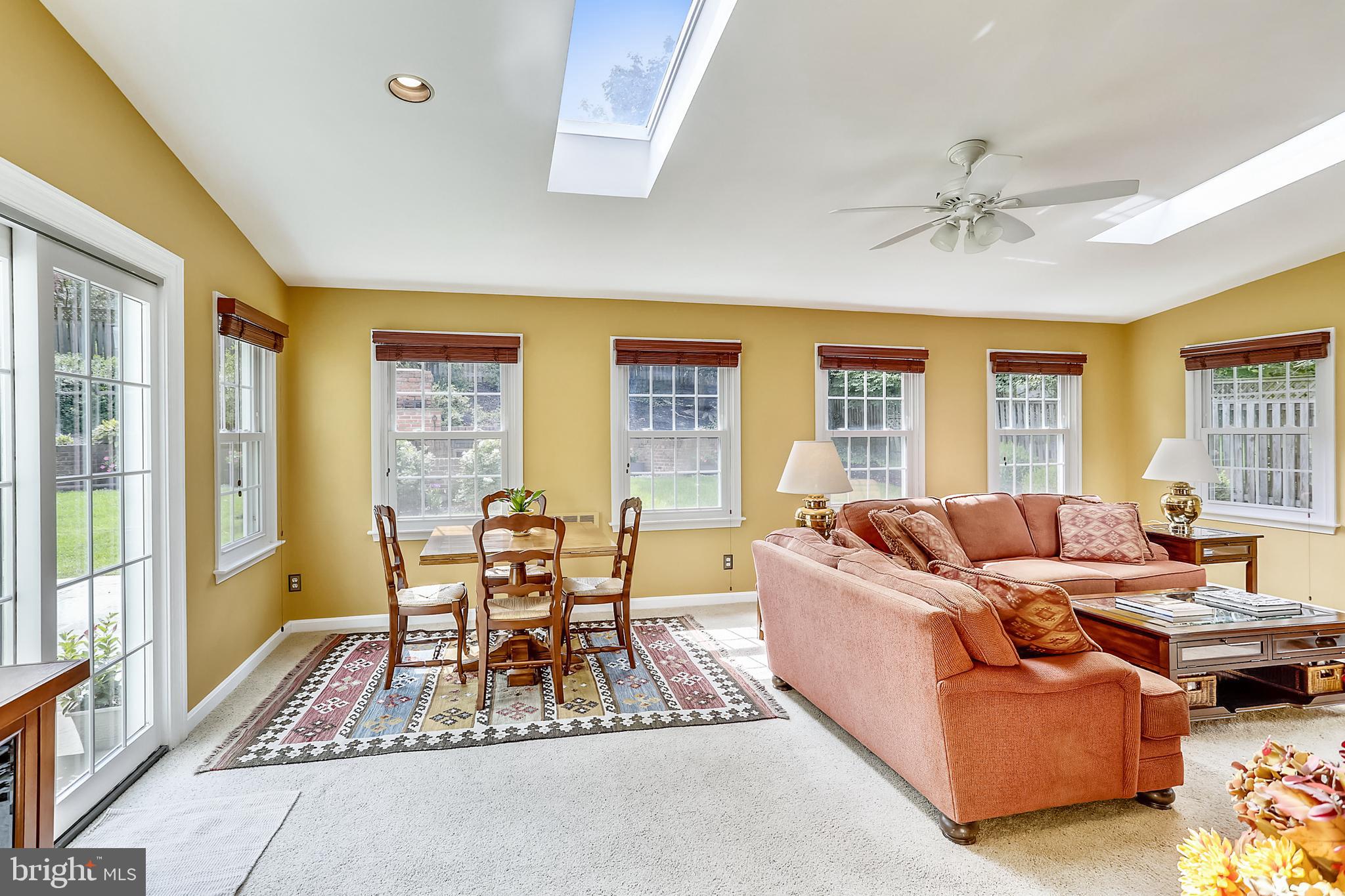 5016 Sangamore Road Bethesda, MD 20816 - Photo 15 of 31 Family room