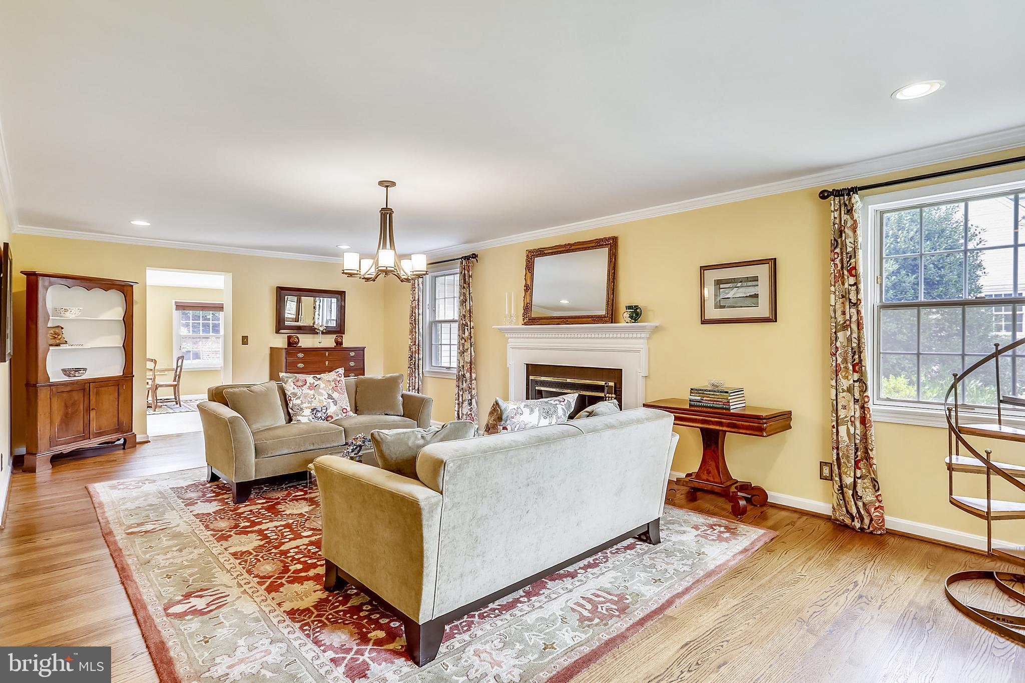 5016 Sangamore Road Bethesda, MD 20816 - Photo 6 of 31 Living room