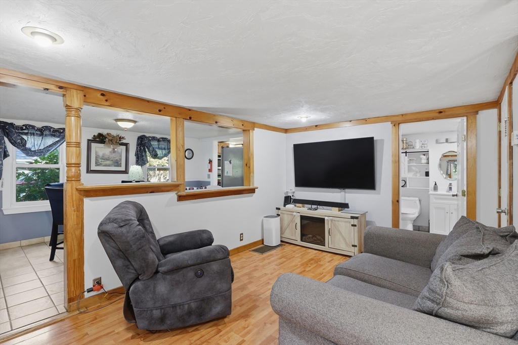 20 South Shore Road Westminster, MA 01473 - Photo 8 of 33 Gallery Image 8