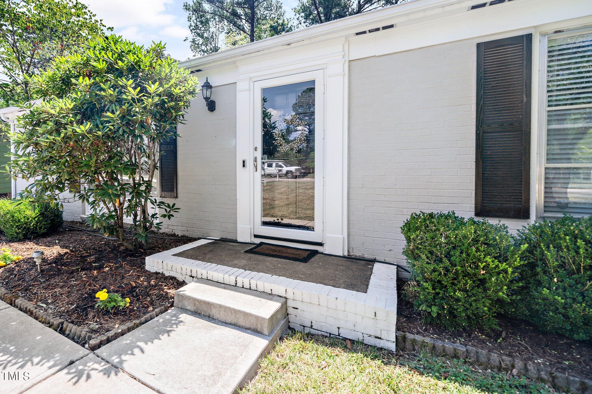 1416 Sedwick Road Durham, NC 27713 - Photo 20 of 26 24-web-or-mls-1416 Sedwick Road (17 of 2