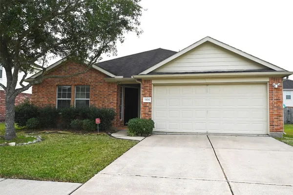 $2,350 | 6104 Promenade Lane, Pearland, TX 77584