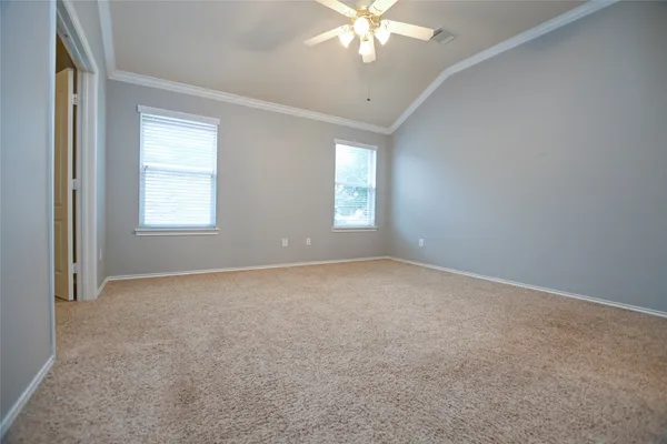 $2,350 | 6104 Promenade Lane, Pearland, TX 77584