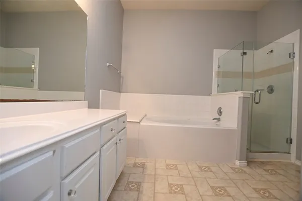 $2,350 | 6104 Promenade Lane, Pearland, TX 77584