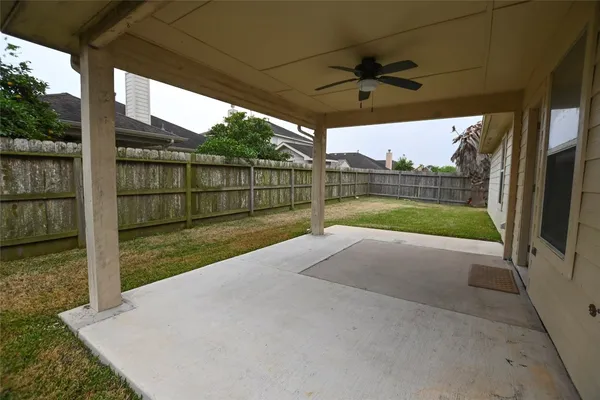 $2,350 | 6104 Promenade Lane, Pearland, TX 77584