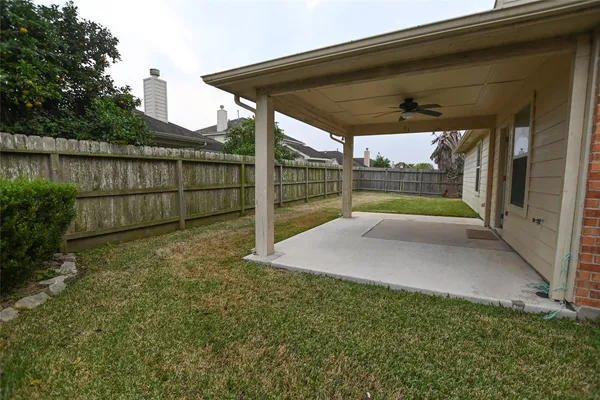 $2,350 | 6104 Promenade Lane, Pearland, TX 77584