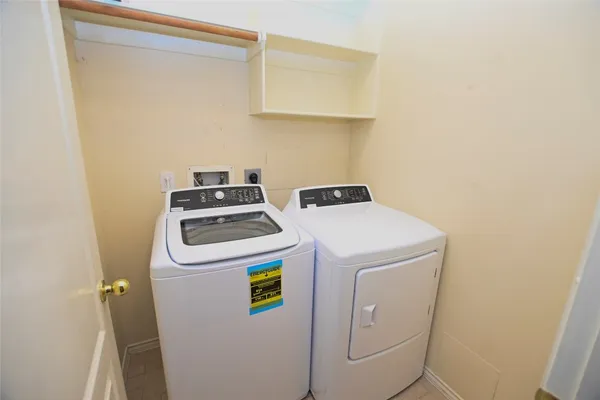 $2,350 | 6104 Promenade Lane, Pearland, TX 77584