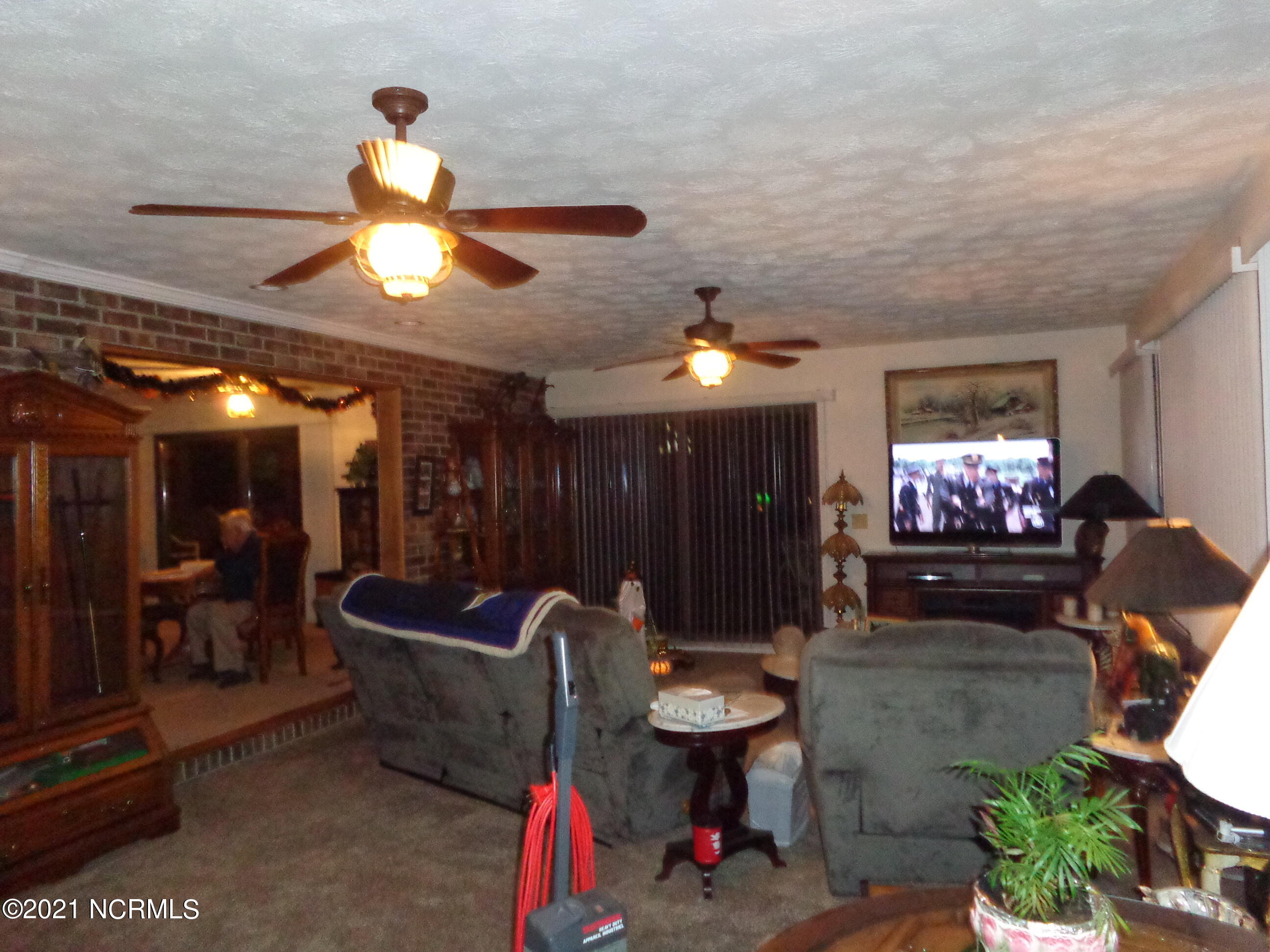 158 Murray Manor Lane Rockingham, NC 28379 - Photo 13 of 45 Large family room